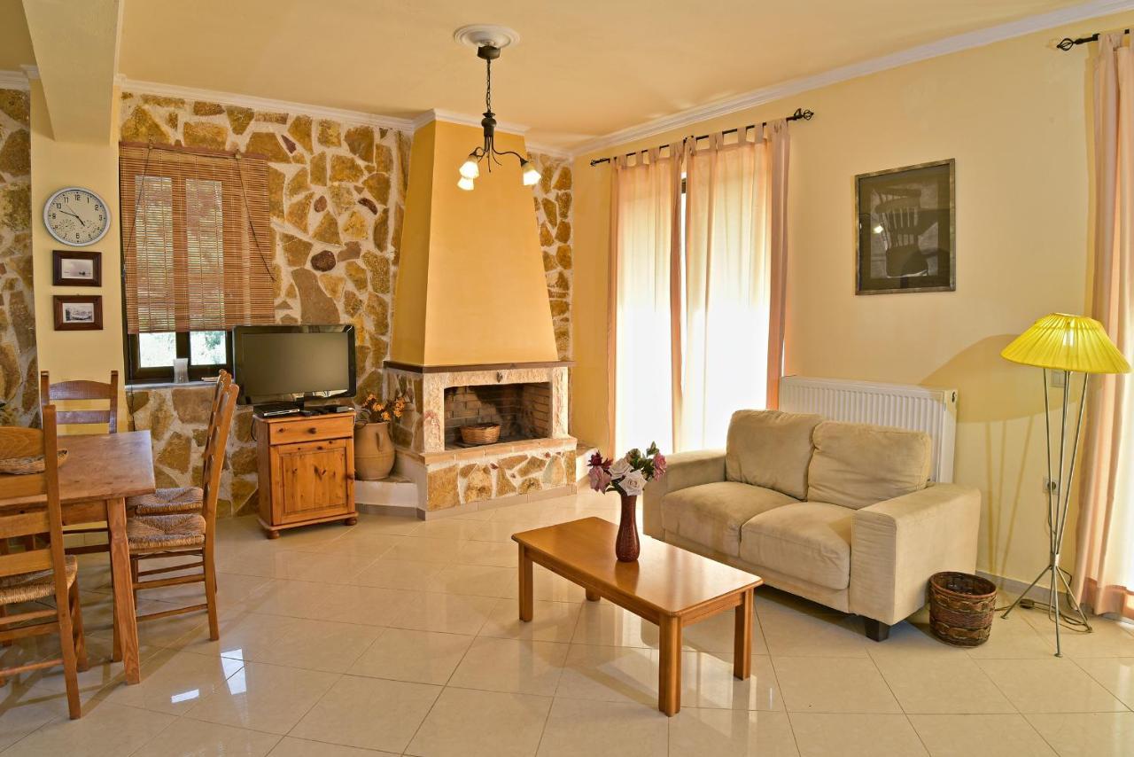 Olive Farm Villa Agia Marina  Bagian luar foto